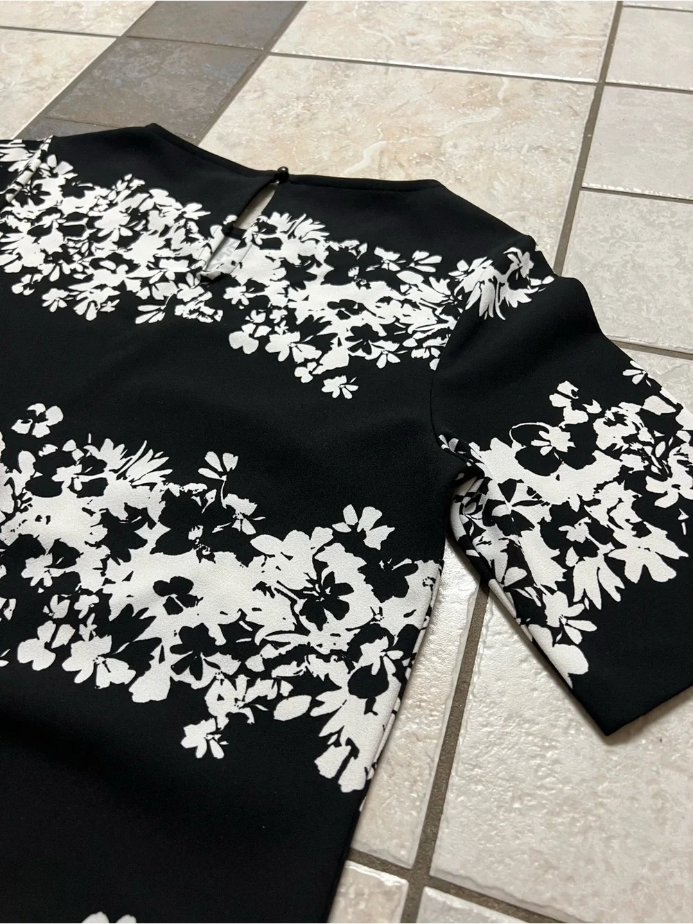 Banana Republic Black and White Floral Midi Dress - Picture 5 of 7